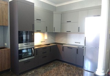 Кухня акрил серый графит матовый / Fenix Cacao Orinoco 0749 ЛМ200601