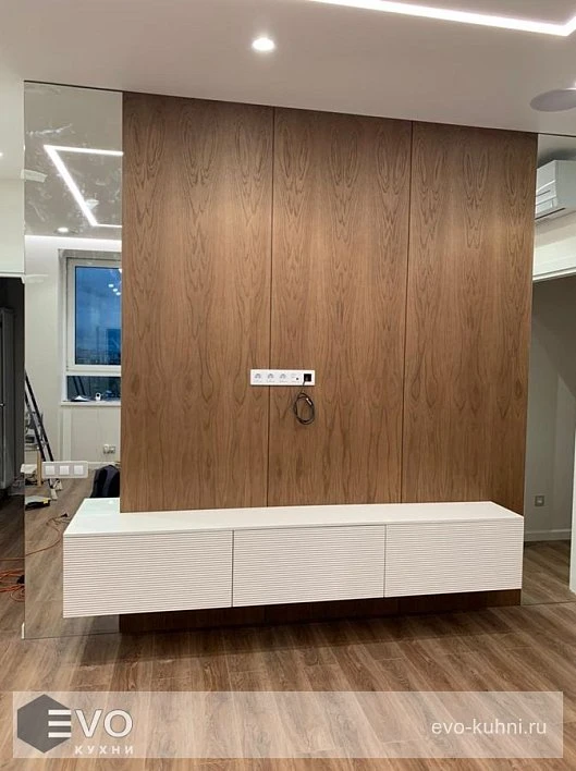 Тумба под телевизор ЛН210302П (фото 3)