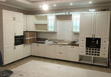 Угловая кухня неоклассика Лонгфорд Ral эмаль/МДФ ЛК191001