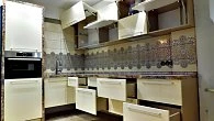 Угловая кухня модерн пластик/МДФ/ЛДСП нижние шкафы подвесные (фото 5)