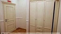 Шкаф трехдверный / дверь из массива ясеня (фото 1)
