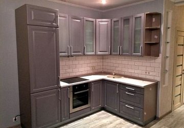 Угловая кухня неоклассика эмаль/МДФ матовая