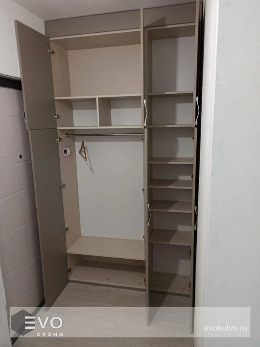 Шкаф в прихожую ЛМ210301Ш (фото 2)