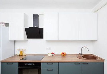 Прямая кухня модерн Formica/Феникс Verde пластик/МДФ/ЛДСП ИТ190703