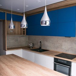 Угловая кухня современная ПанФасад эмаль/МДФ