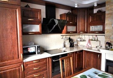 Угловая кухня классика Массив дуба 330х120 см