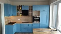 Угловая кухня C8 МДФ эмаль матовая RAL 5024 pastel blue ШТ200301 (фото 1)