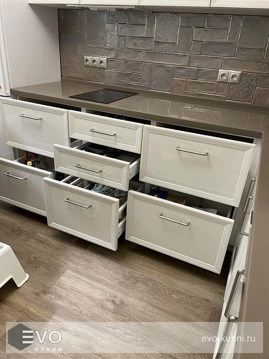 Кухня РЮ211103 (фото 8)