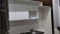 Угловая кухня модерн МДФ эмаль AMZ407 гл / RAL9003 матовая РК200702 (фото 18)