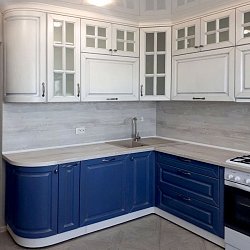 Угловая радиусная кухня классика ПанФасад Массив дерева