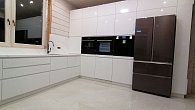 Угловая кухня с островом эмаль МДФ КВ1 RAL9016 Trafic white ЛВ191101 (фото 1)