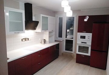 Прямая кухня модерн с порталом пластик/МДФ ИН190407