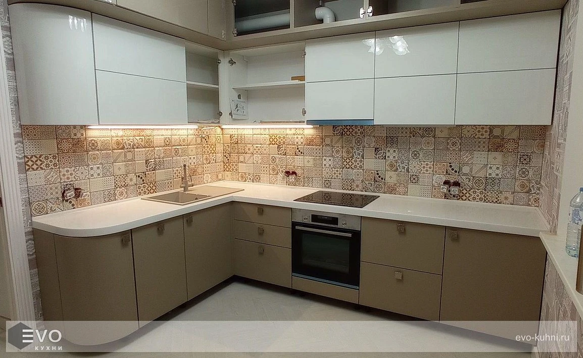 Кухня угловая глянцевая МДФ ЛН201204 (фото 1)