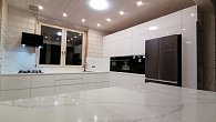 Угловая кухня с островом эмаль МДФ КВ1 RAL9016 Trafic white ЛВ191101 (фото 2)