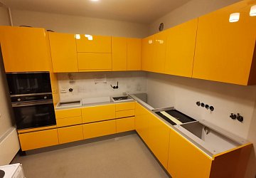 Кухня ЭВ201102 МДФ эмаль глянец