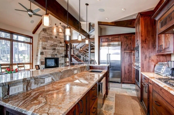 Кухня в стиле шале