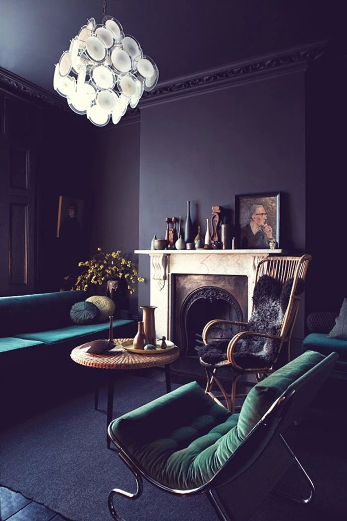 Темная мебель в светлой квартире (74 фото)